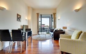Week2Week Spacious 1Br Newcastle Apartment
